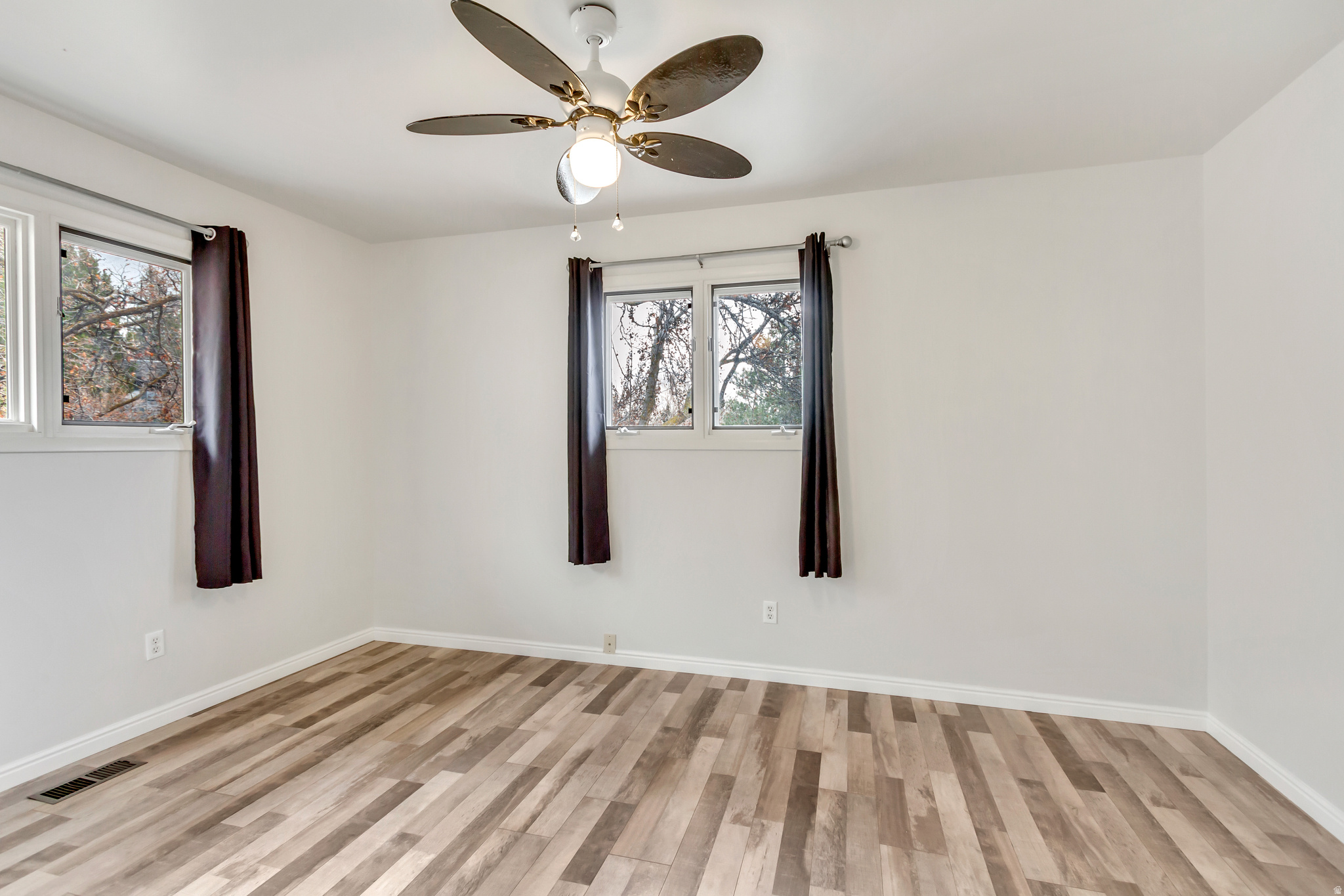 BONA VILLA PARK - Residential