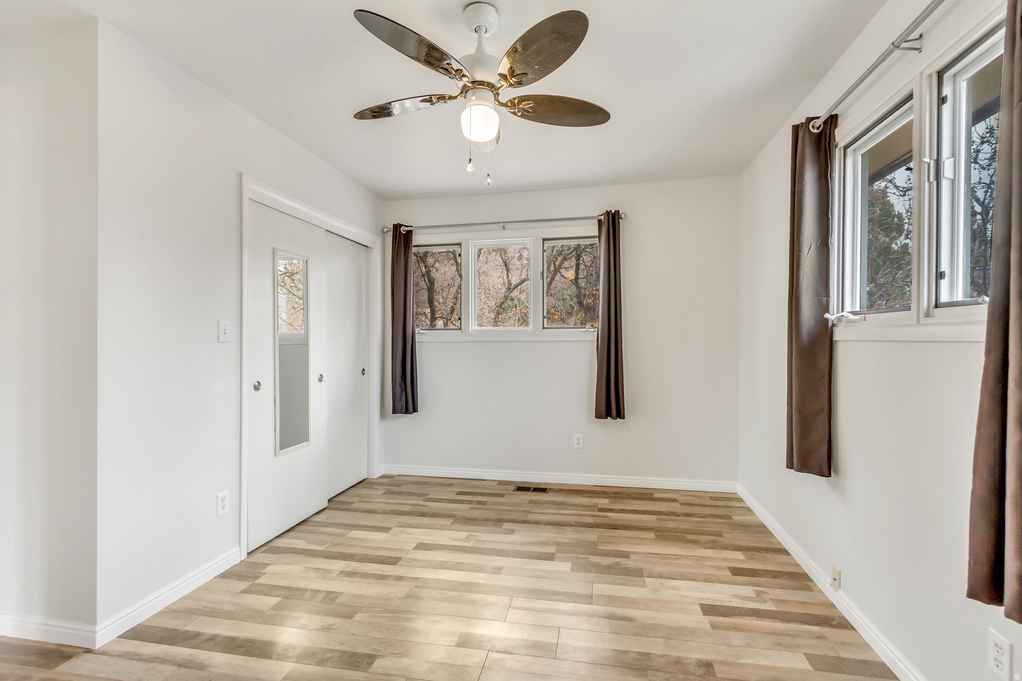 BONA VILLA PARK - Residential