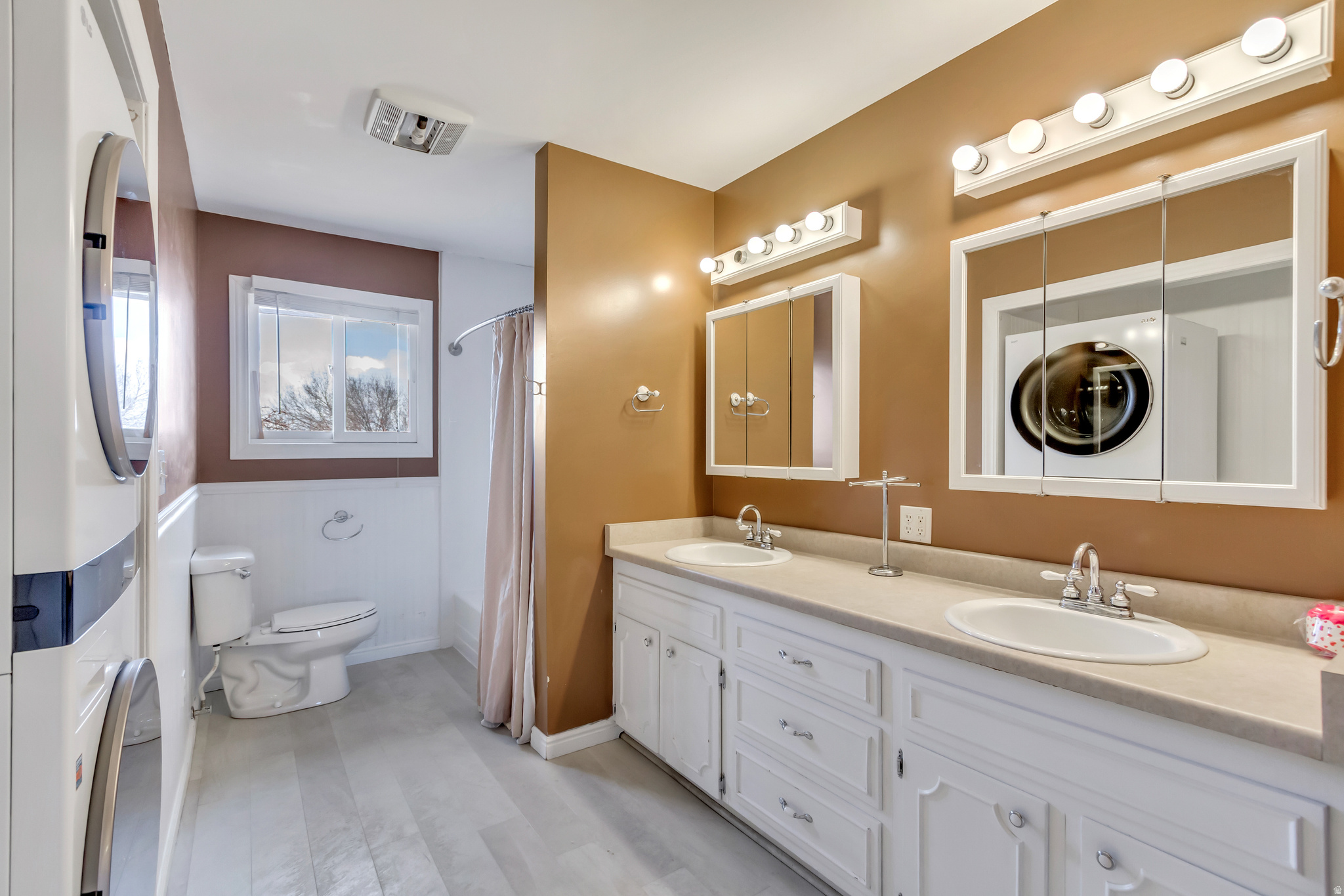 BONA VILLA PARK - Residential