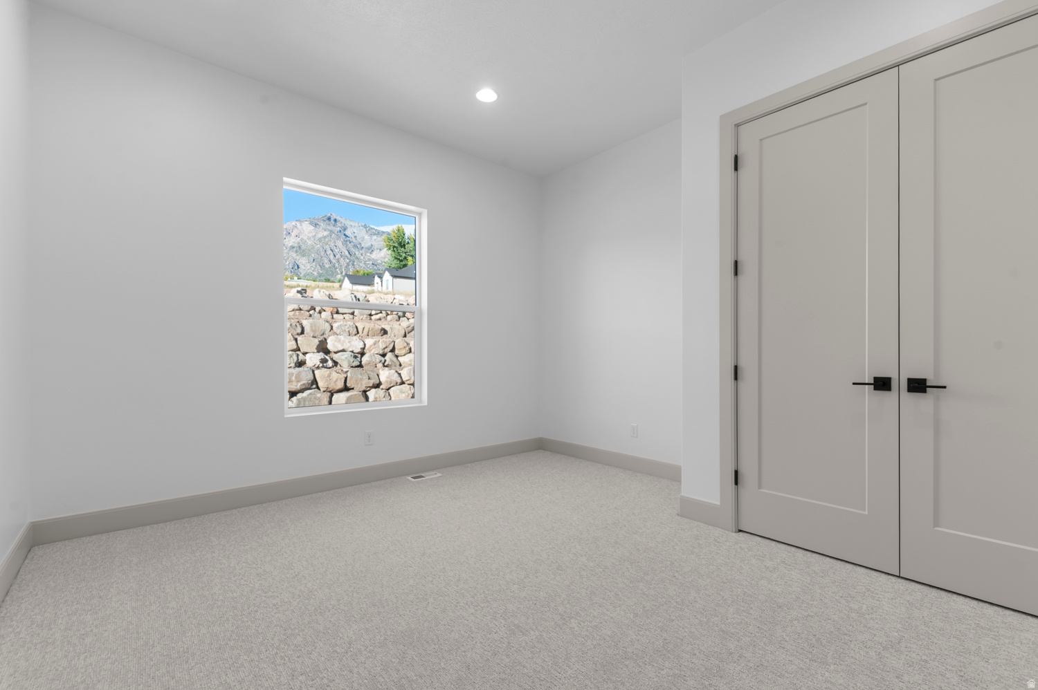 WEBER VIEW 213 - Residential