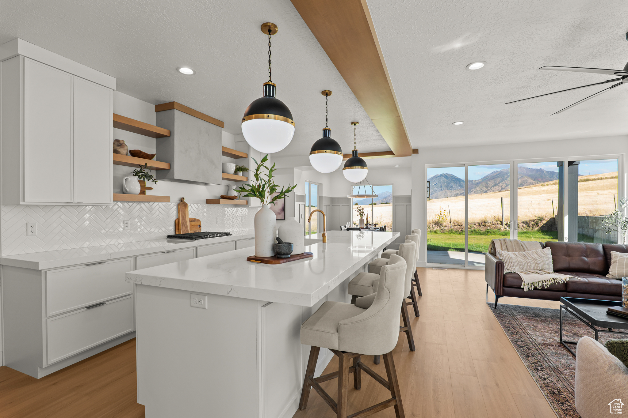 MAPLETON HEIGHTS - Residential