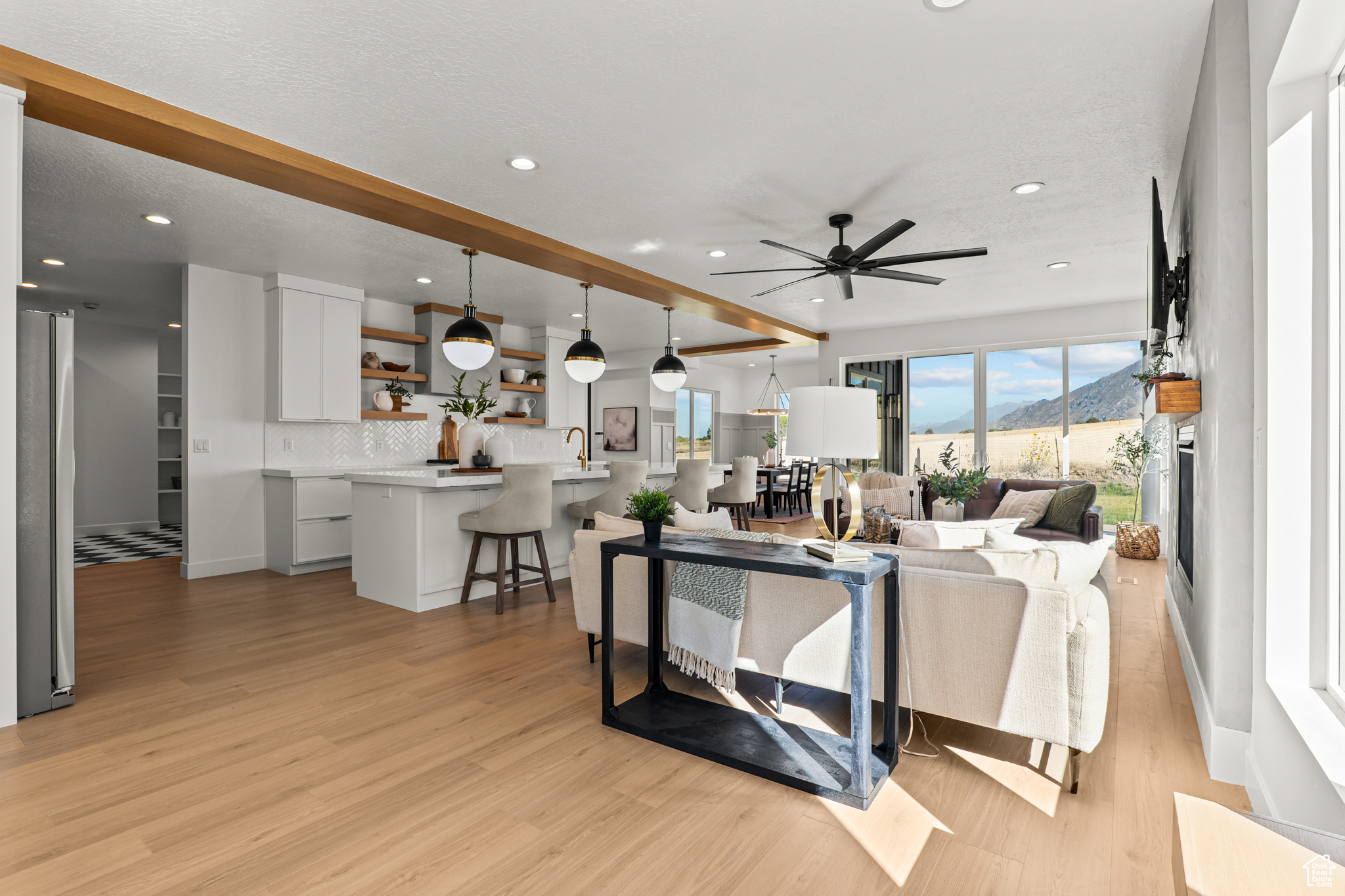 MAPLETON HEIGHTS - Residential