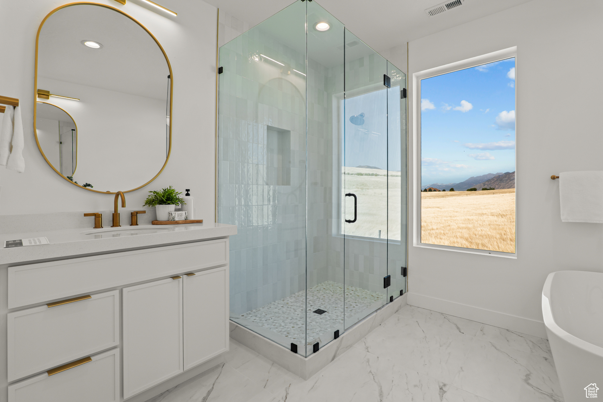 MAPLETON HEIGHTS - Residential