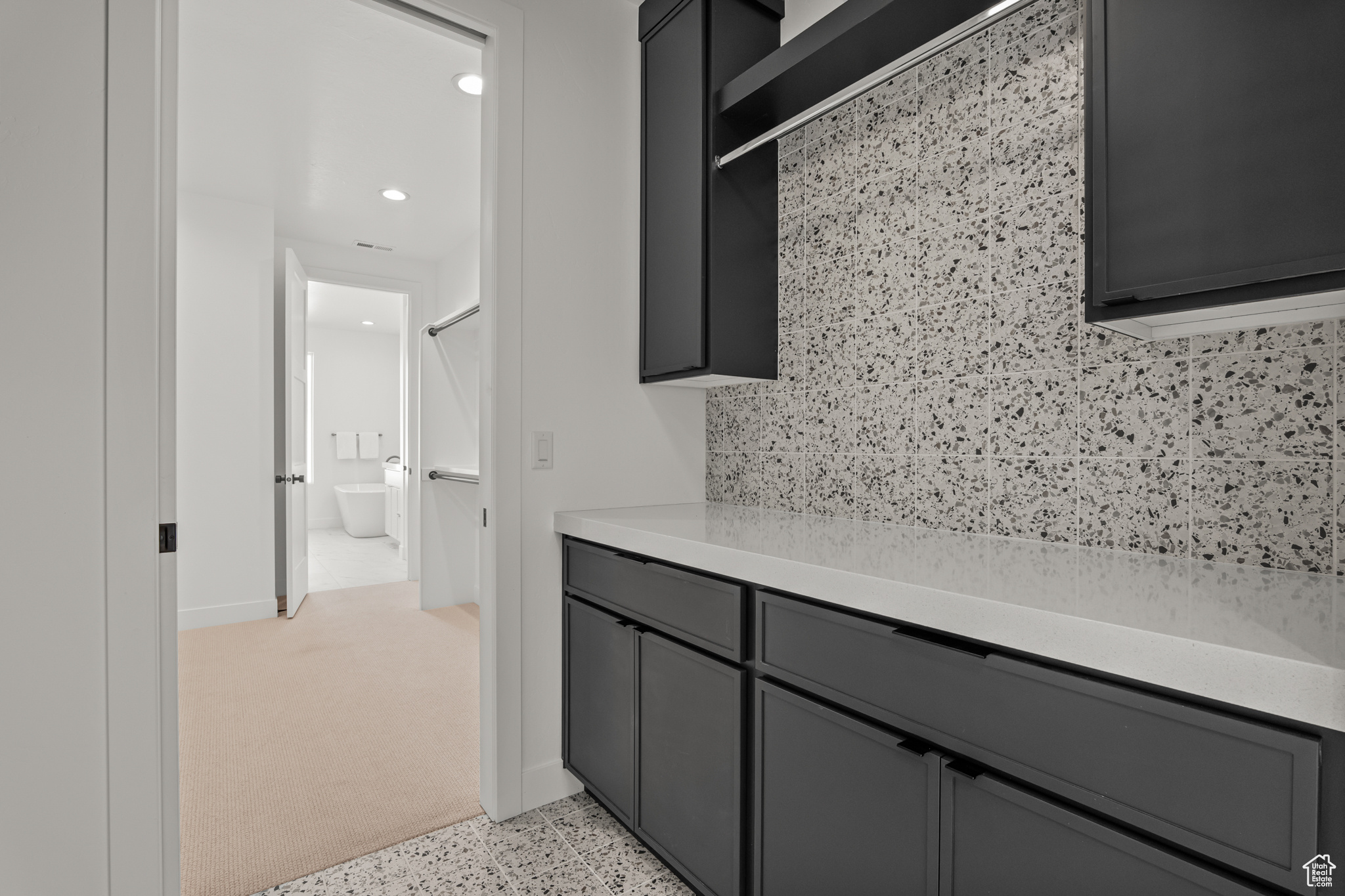 MAPLETON HEIGHTS - Residential