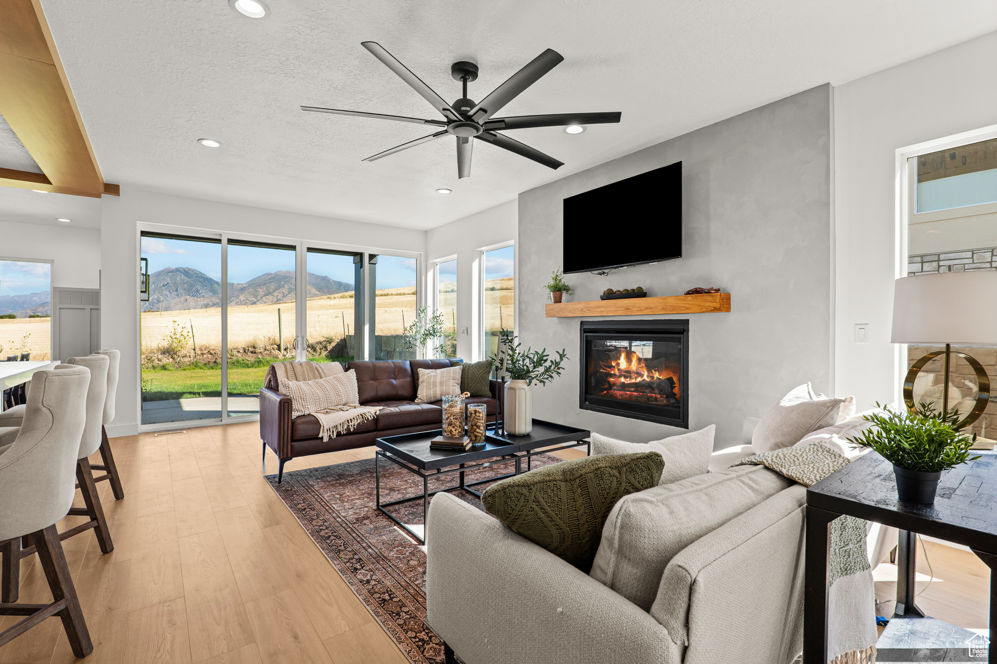 MAPLETON HEIGHTS - Residential