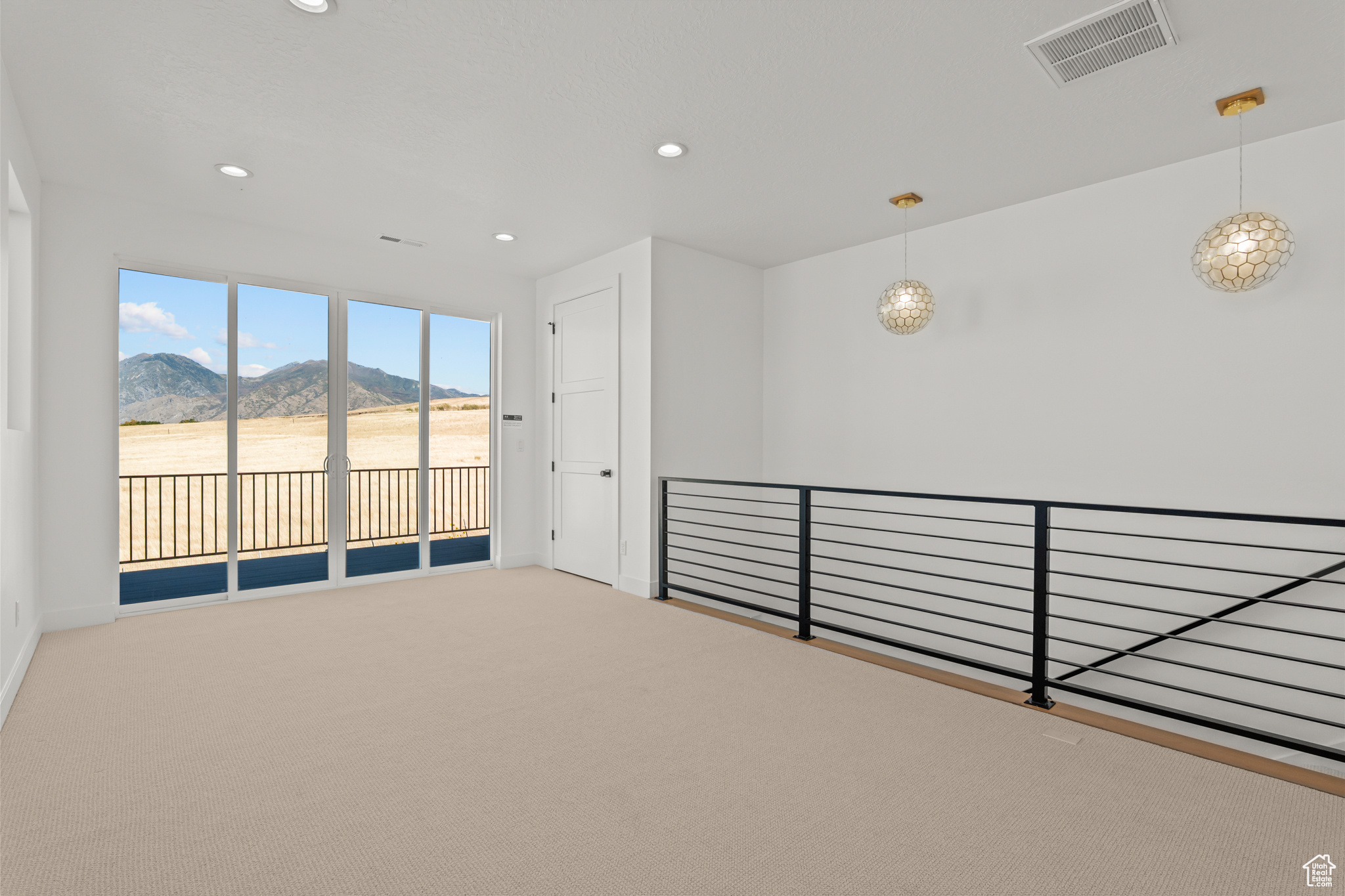 MAPLETON HEIGHTS - Residential