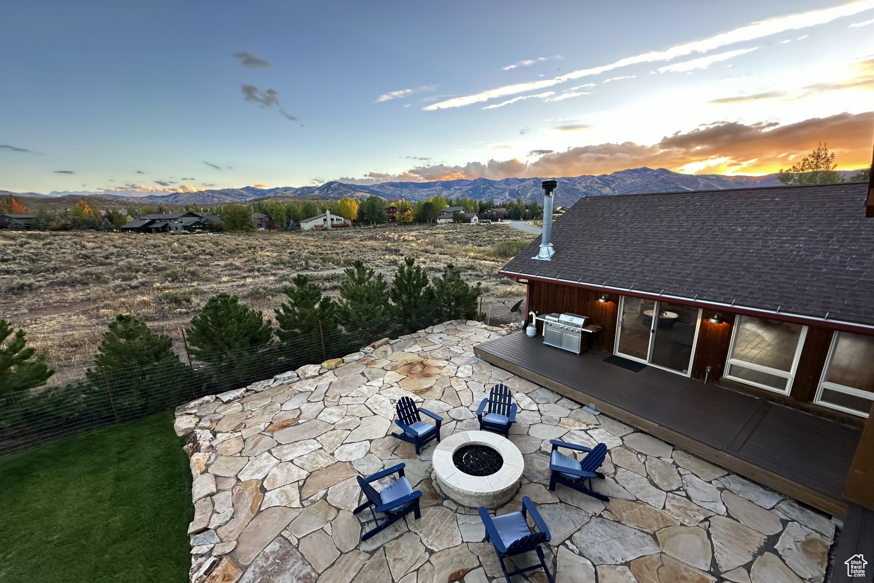 HIGHLAND ESTATES - Residential