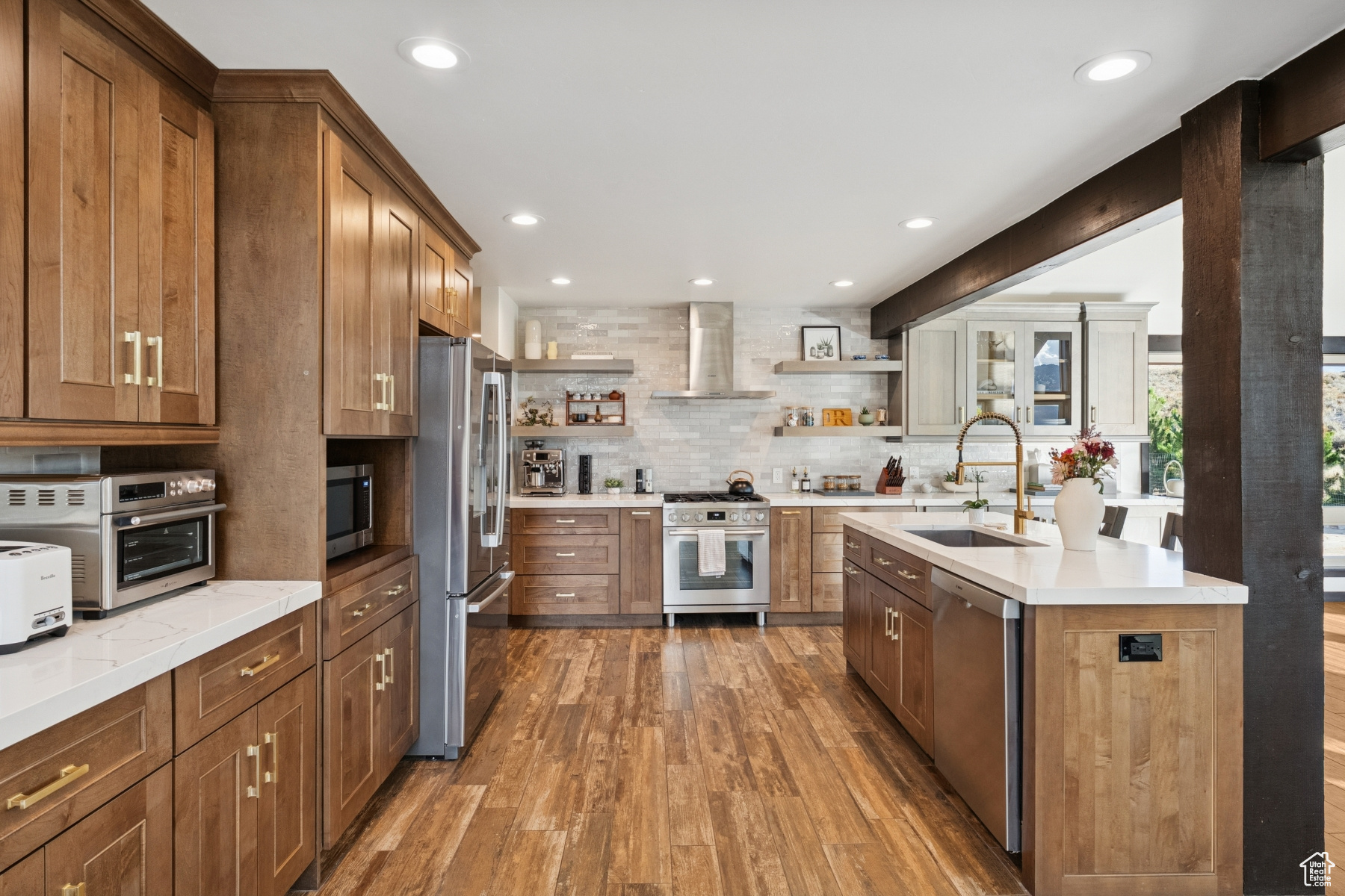 HIGHLAND ESTATES - Residential