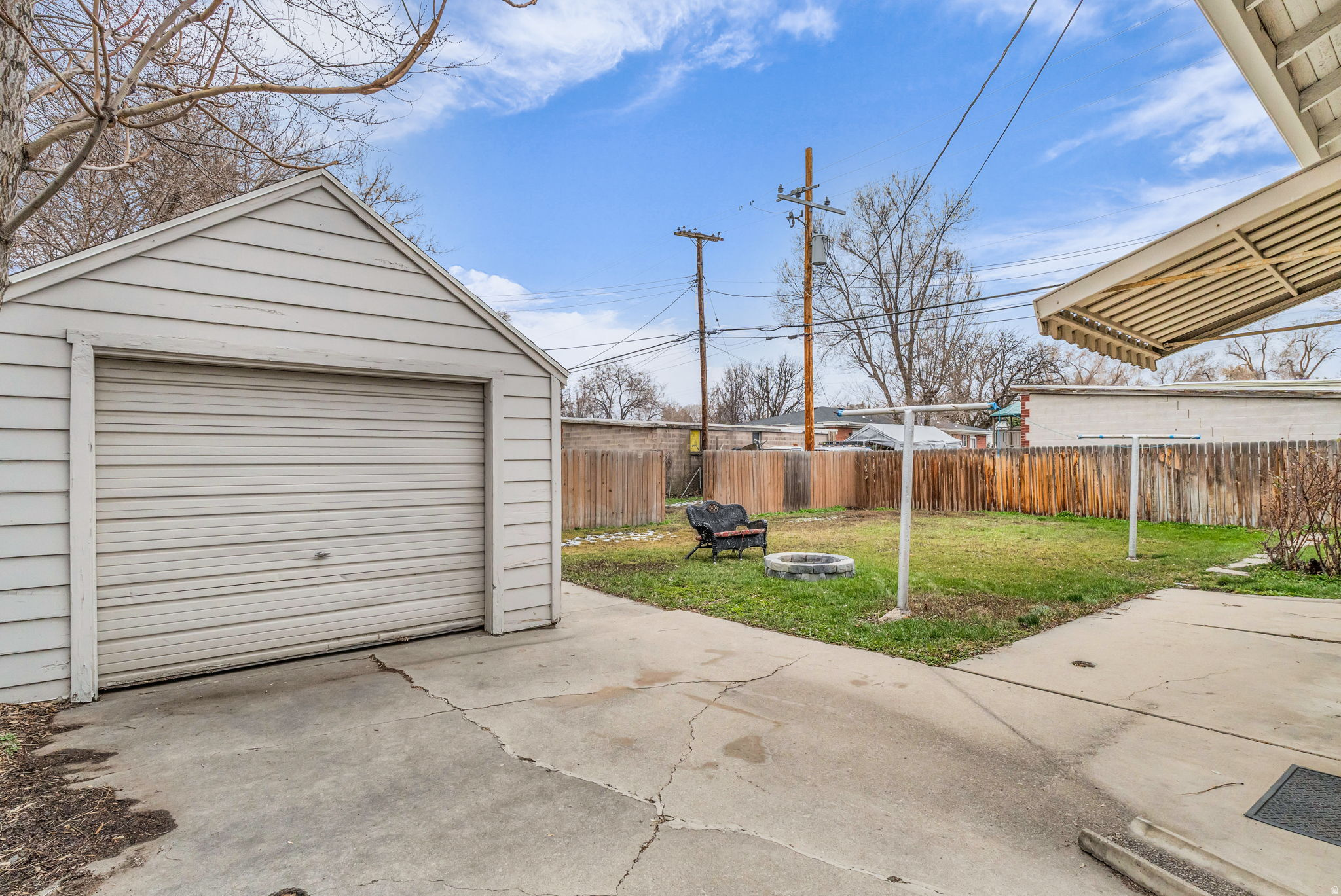 BIG FIELD SUR - Residential