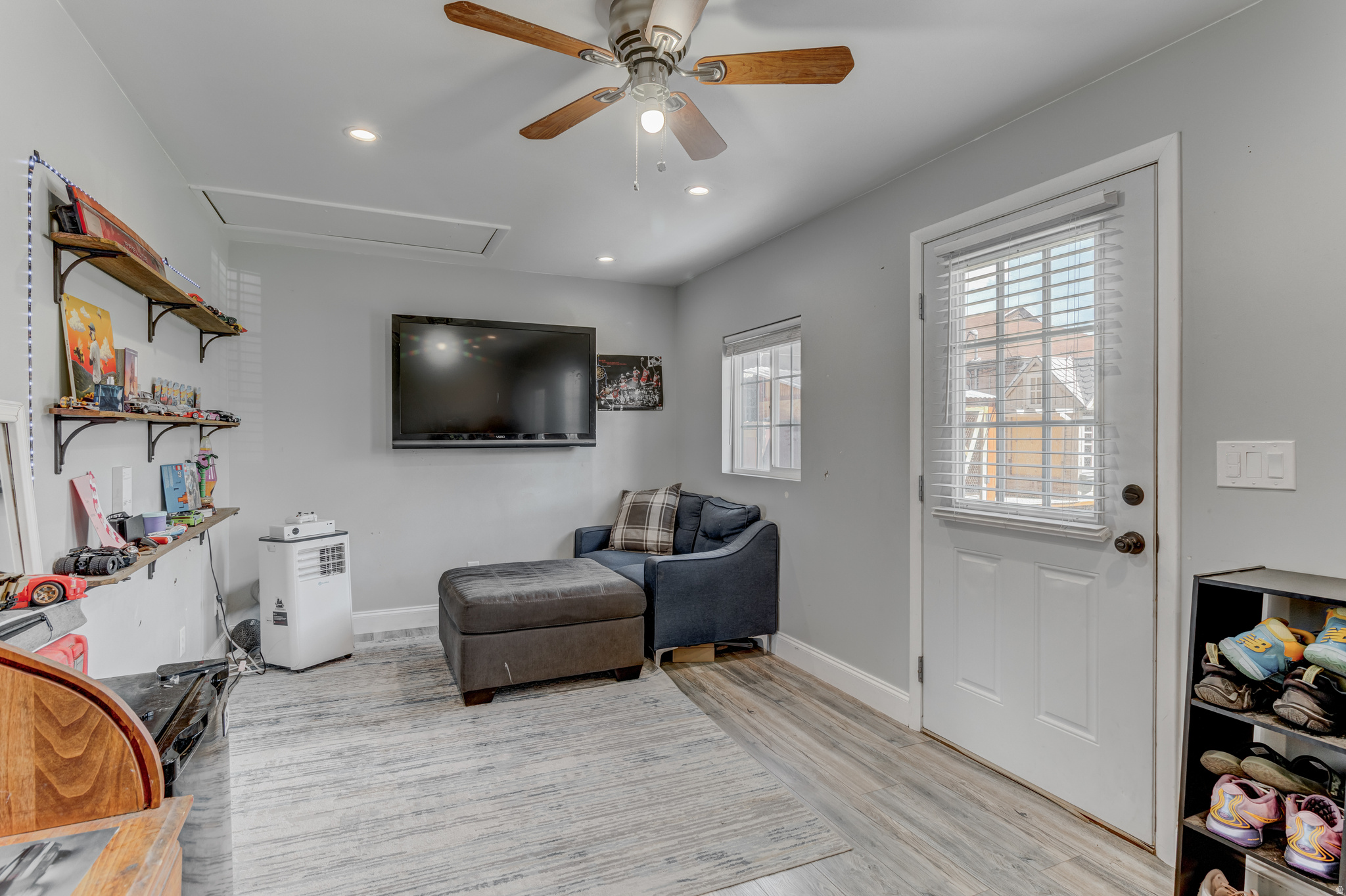 BRADSHAW - Residential