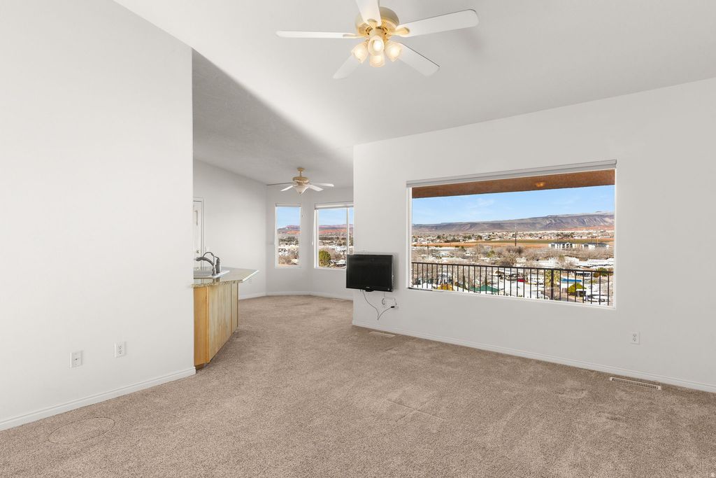 Photo of 1360 E TELEGRAPH ST #93, Washington, UT 84780 (MLS # 2134627)