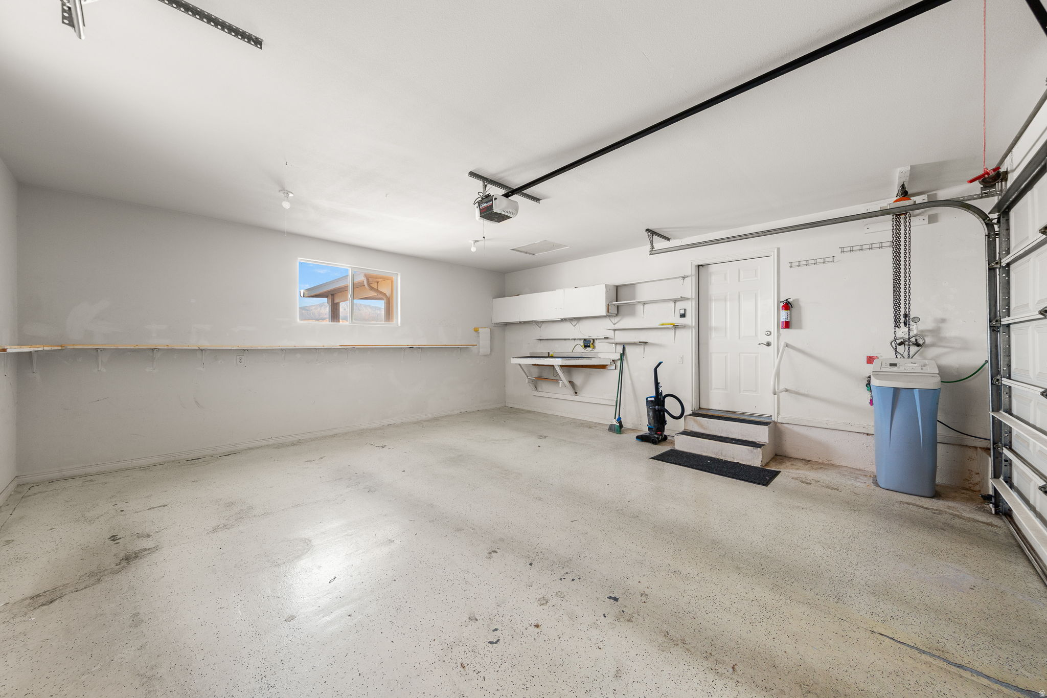 RIDGEPOINTE - Residential