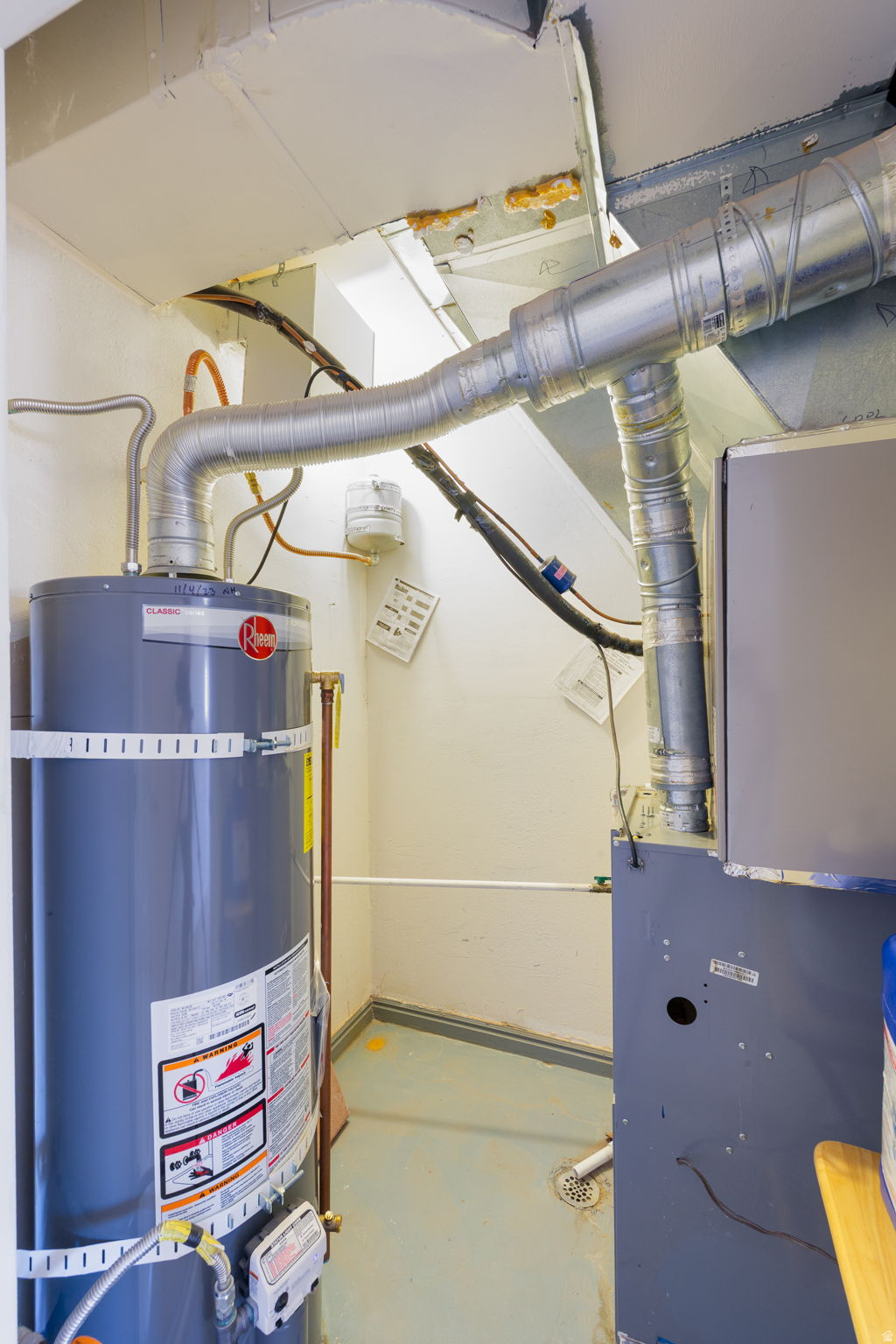 RIDGEPOINTE - Residential