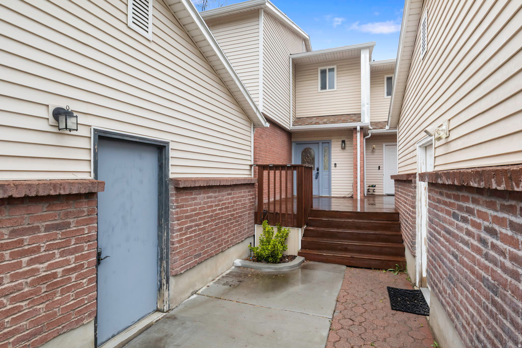 SANDY HIGHLANDS - Residential