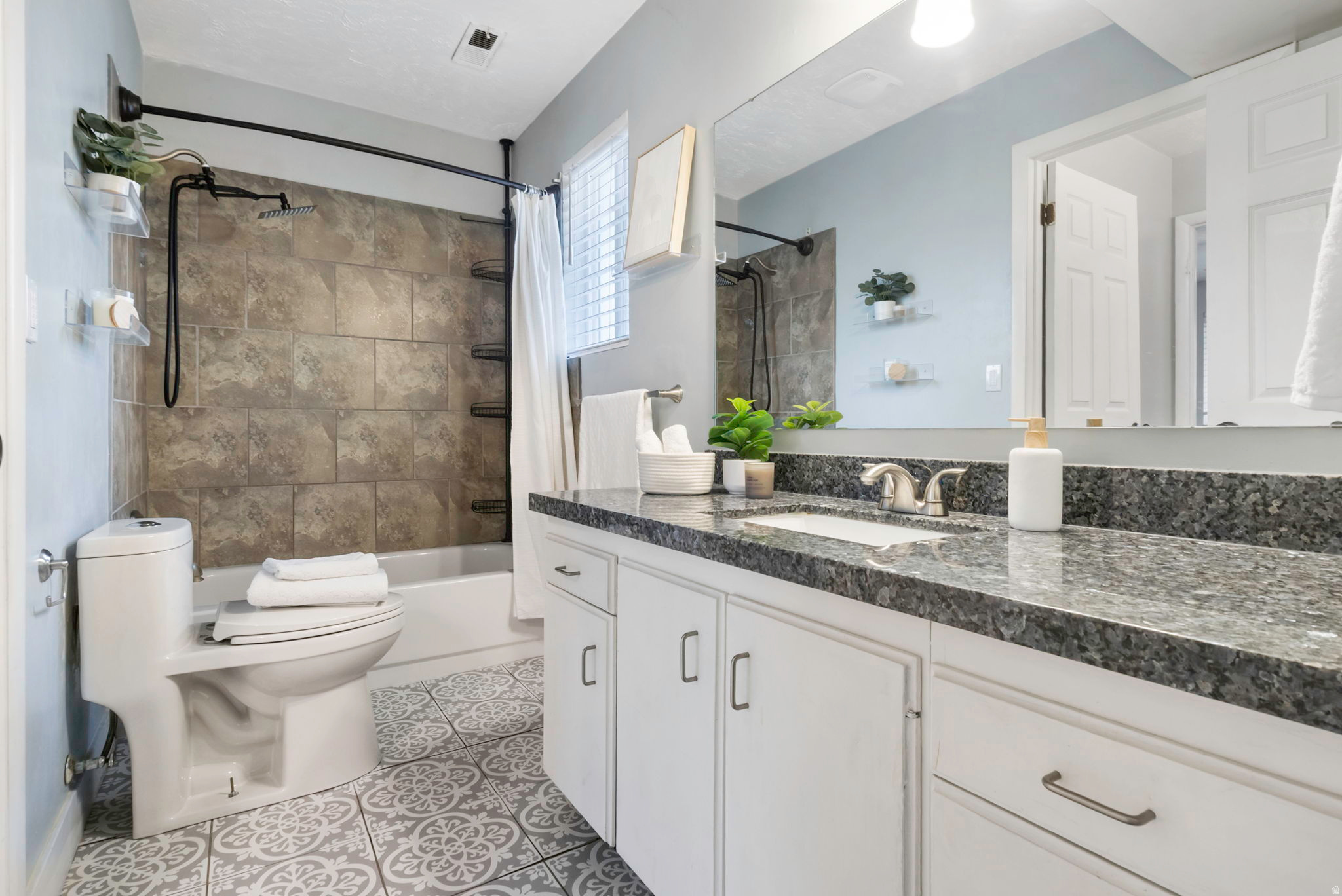 SANDY HIGHLANDS - Residential