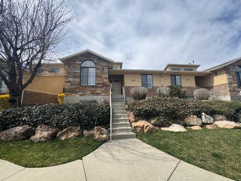 Photo of 1107 E BRIGADOON CT, Holladay, UT 84117 (MLS # 2147015)
