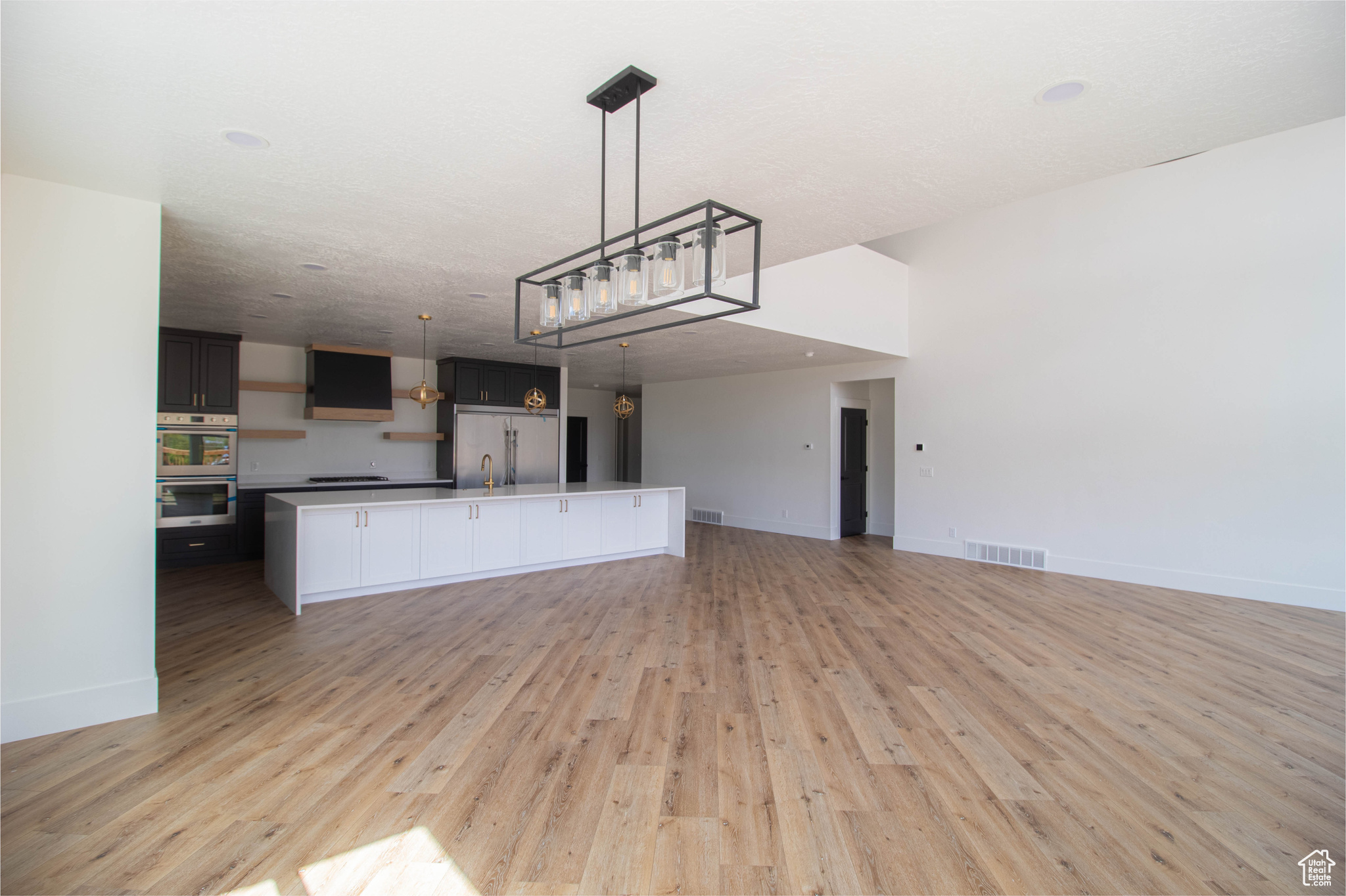 WALLSBURG - Residential