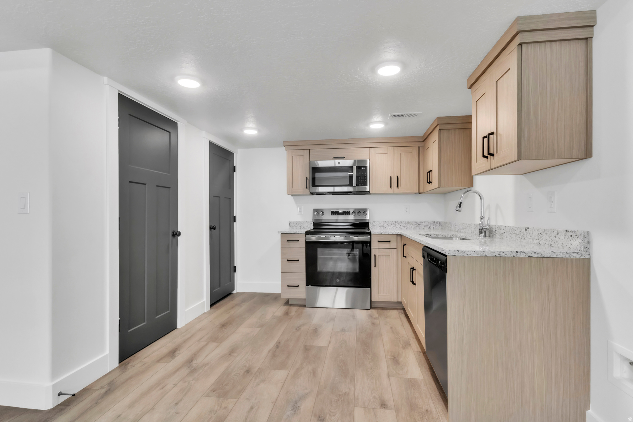 GAGE CANYON - Residential