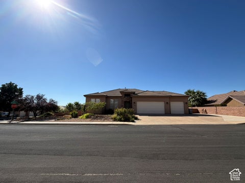 Tiny photo for 2596 HIDDEN DR, Washington, UT 84780 (MLS # 2187546)