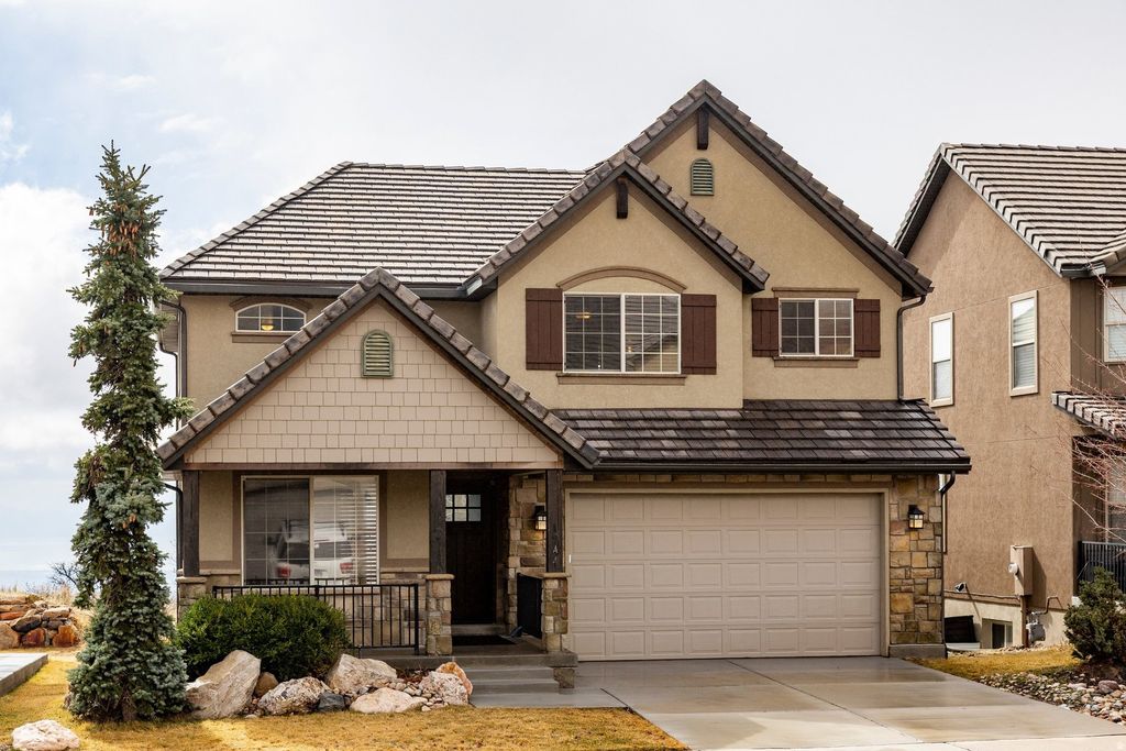 Photo of 1944 E FIELDING HILL LN S, Draper, UT 84020 (MLS # 2141003)