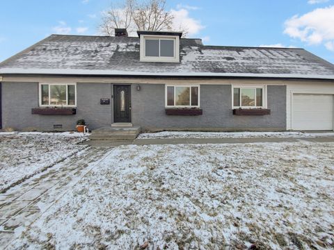 Photo of 880 E CASA NEGRA AVE, Midvale, UT 84047 (MLS # 2131403)