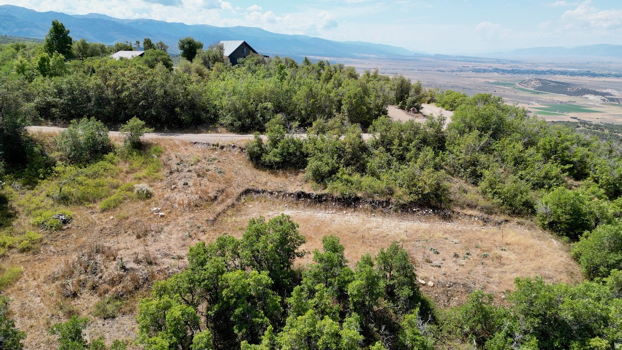 SKYLINE HEIGHTS - Land