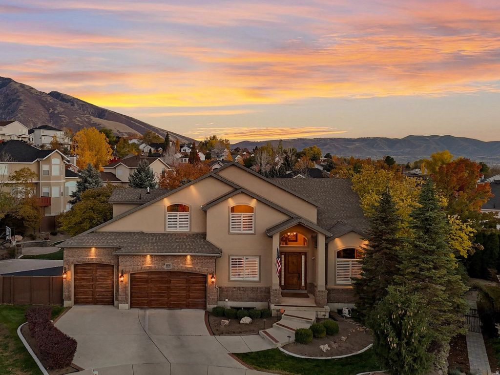 Photo of 1074 E BLACK FOREST DR S, Sandy, UT 84094 (MLS # 2152690)