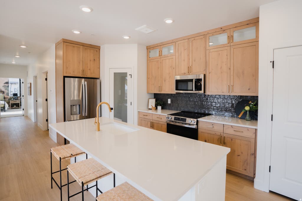 Photo of 333 E VOLUNTEER DR #10-101, Spanish Fork, UT 84660 (MLS # 2178330)