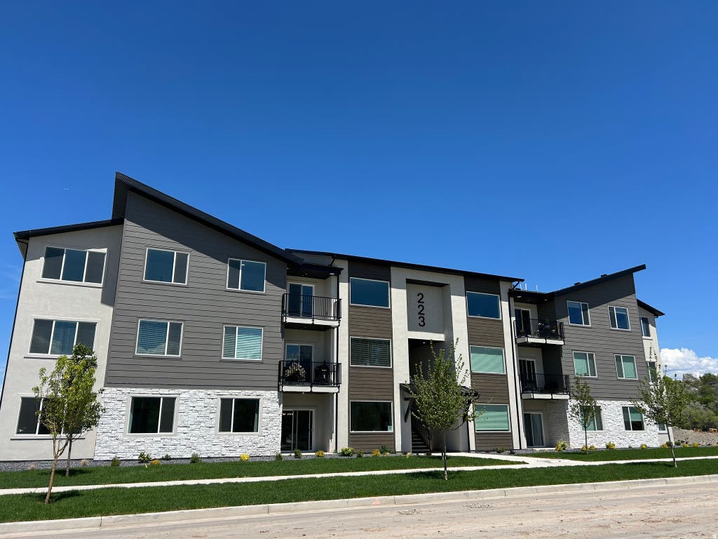 Photo of 333 E VOLUNTEER DR #10-101, Spanish Fork, UT 84660 (MLS # 2178330)