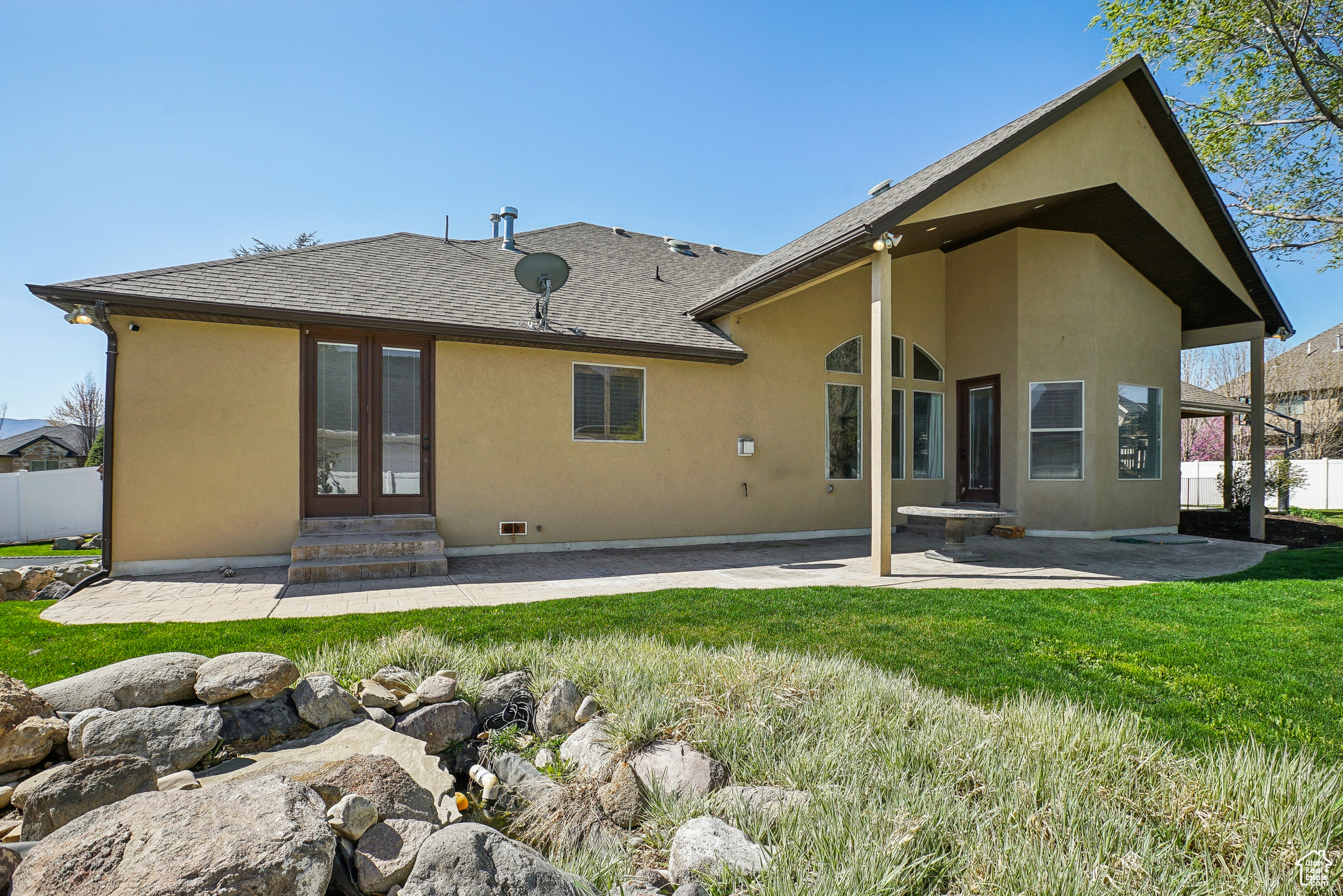 992 W Louise Meadow Dr, South Jordan, Utah image 9