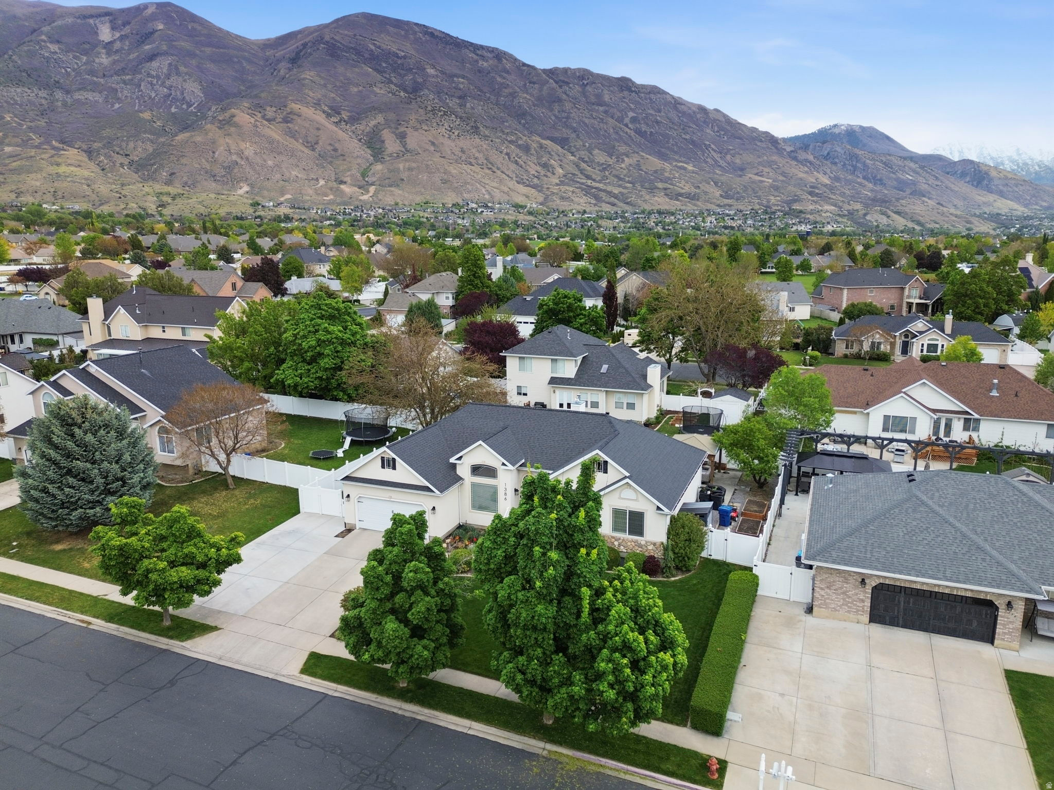AUTUMN CREST NORTH - Residential
