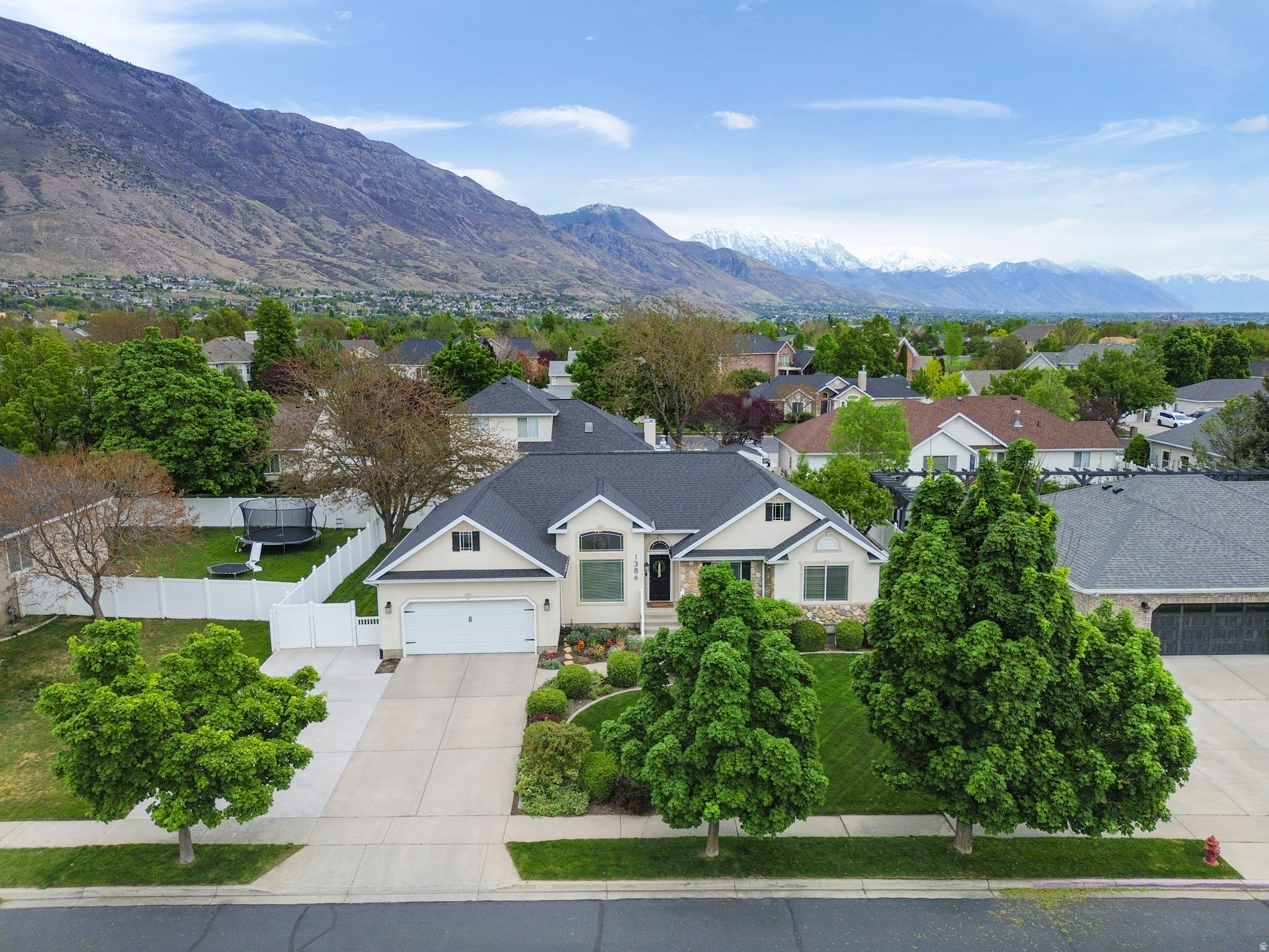 AUTUMN CREST NORTH - Residential