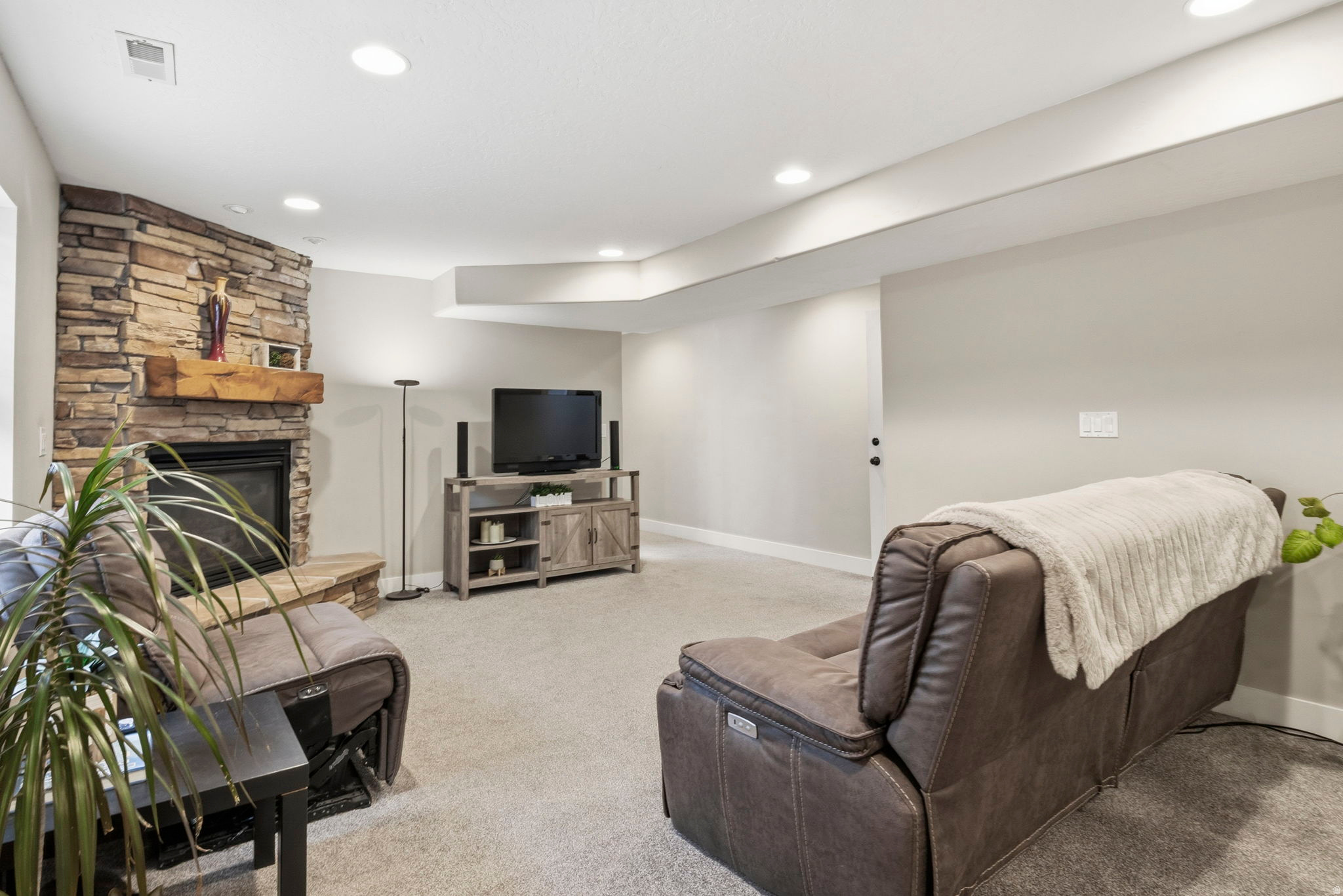 AUTUMN CREST NORTH - Residential