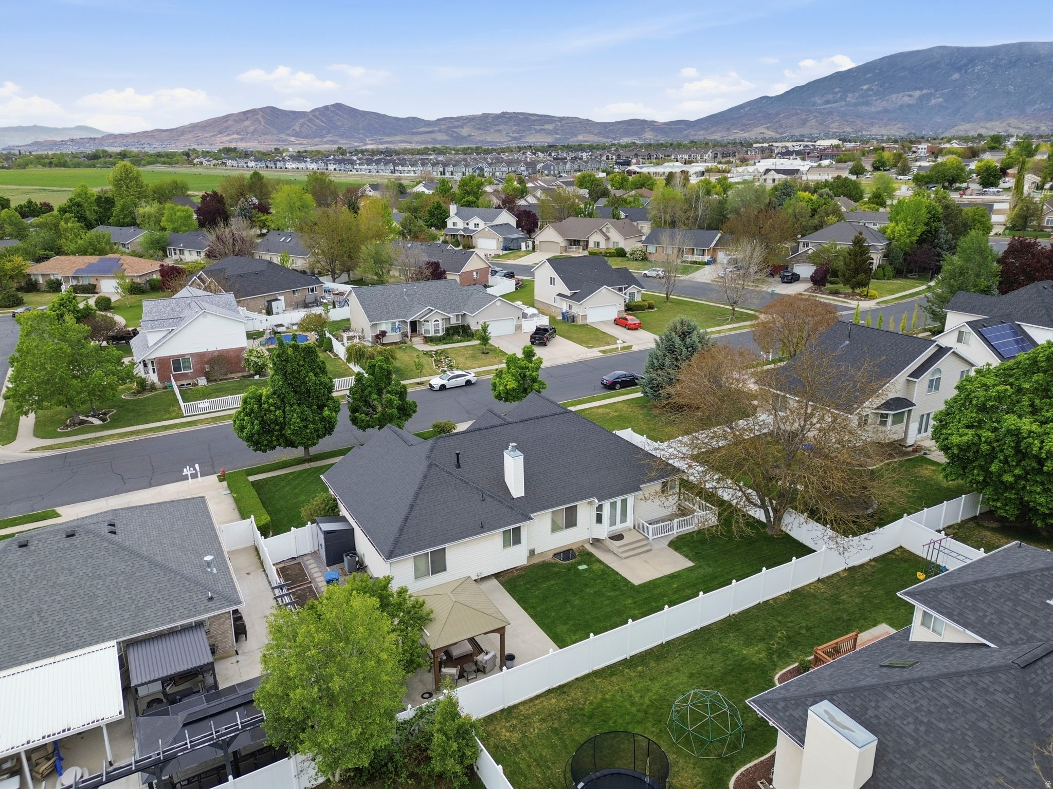 AUTUMN CREST NORTH - Residential