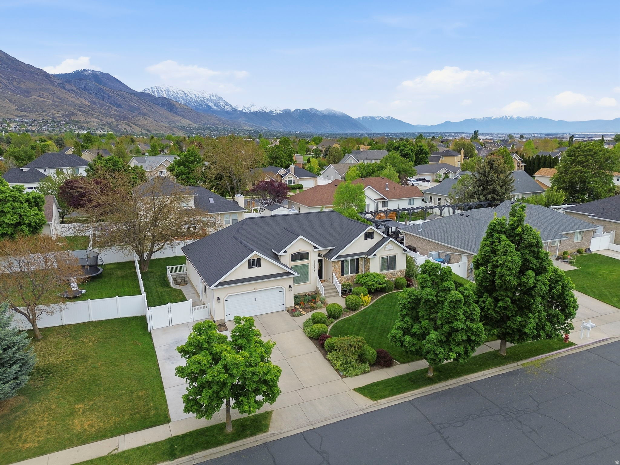 AUTUMN CREST NORTH - Residential