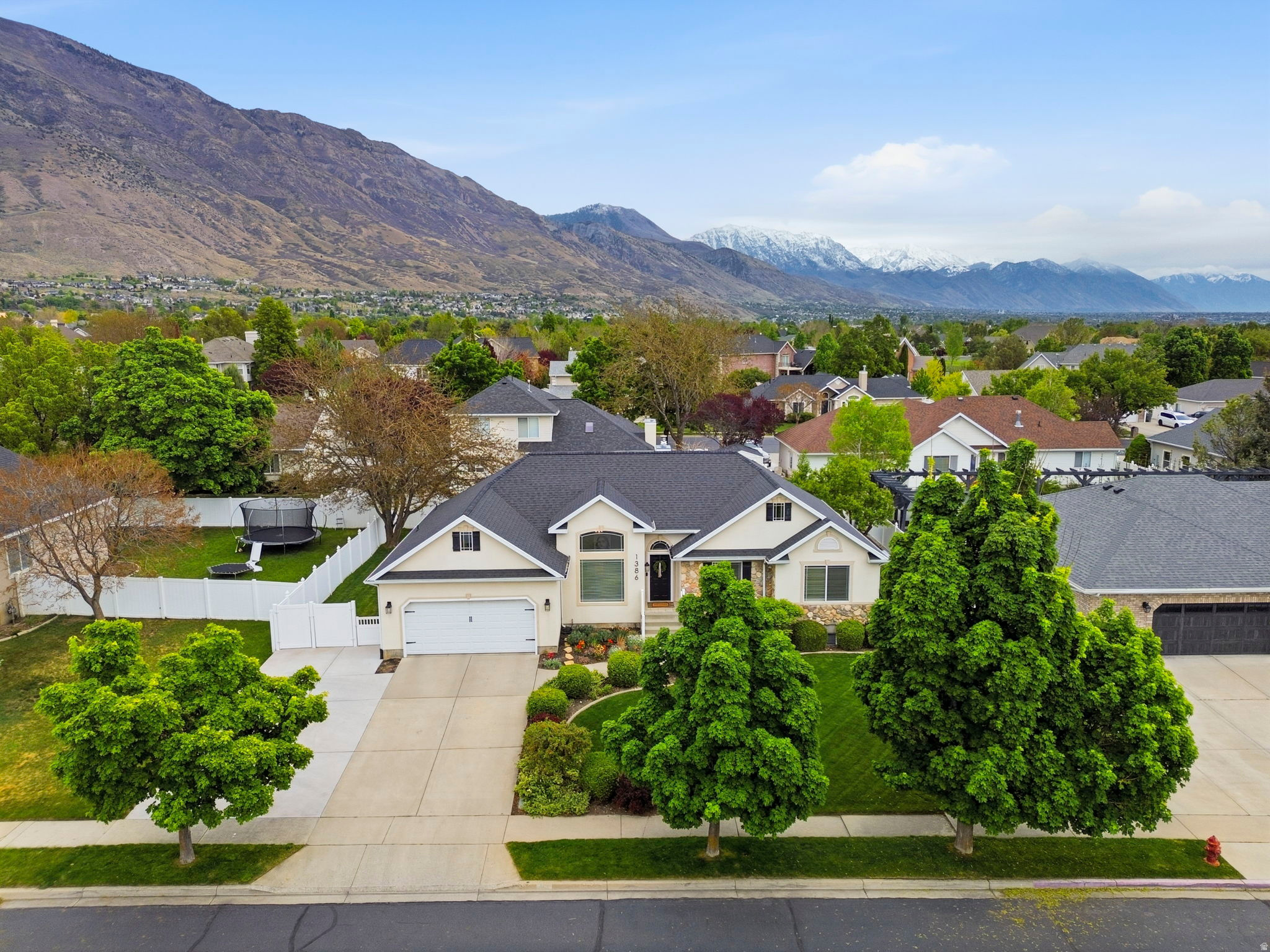 AUTUMN CREST NORTH - Residential