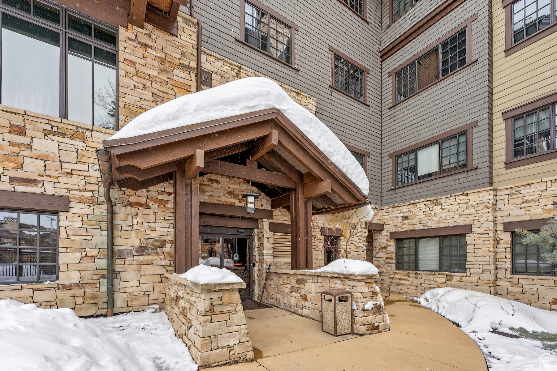 Park City, Utah 84060, United States, 2 Bedrooms Bedrooms, ,3 BathroomsBathrooms,Residential,Active,100118