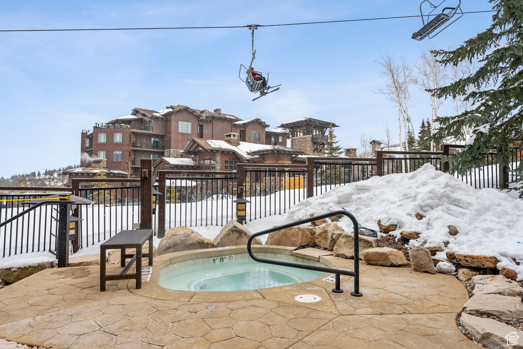 Park City, Utah 84060, United States, 2 Bedrooms Bedrooms, ,3 BathroomsBathrooms,Residential,Active,100118