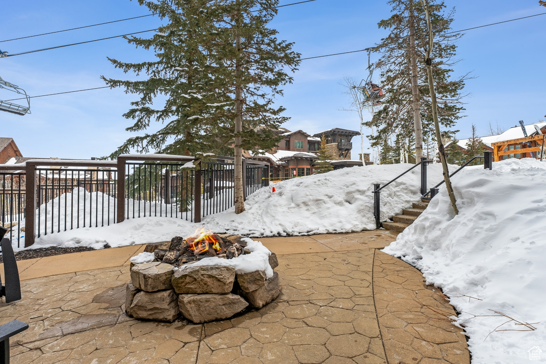 Park City, Utah 84060, United States, 2 Bedrooms Bedrooms, ,3 BathroomsBathrooms,Residential,Active,100118