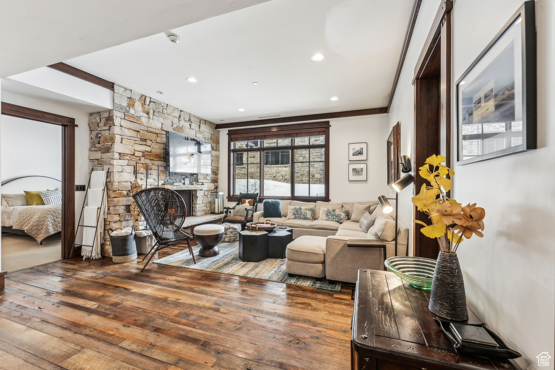 Park City, Utah 84060, United States, 2 Bedrooms Bedrooms, ,3 BathroomsBathrooms,Residential,Active,100118