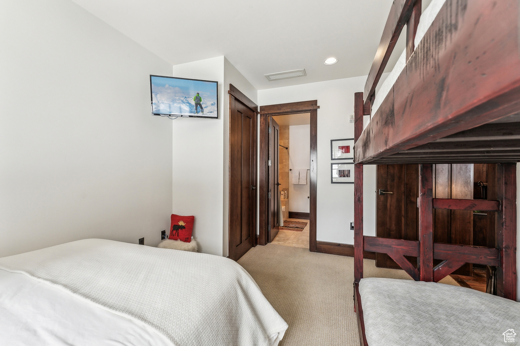 Park City, Utah 84060, United States, 2 Bedrooms Bedrooms, ,3 BathroomsBathrooms,Residential,Active,100118