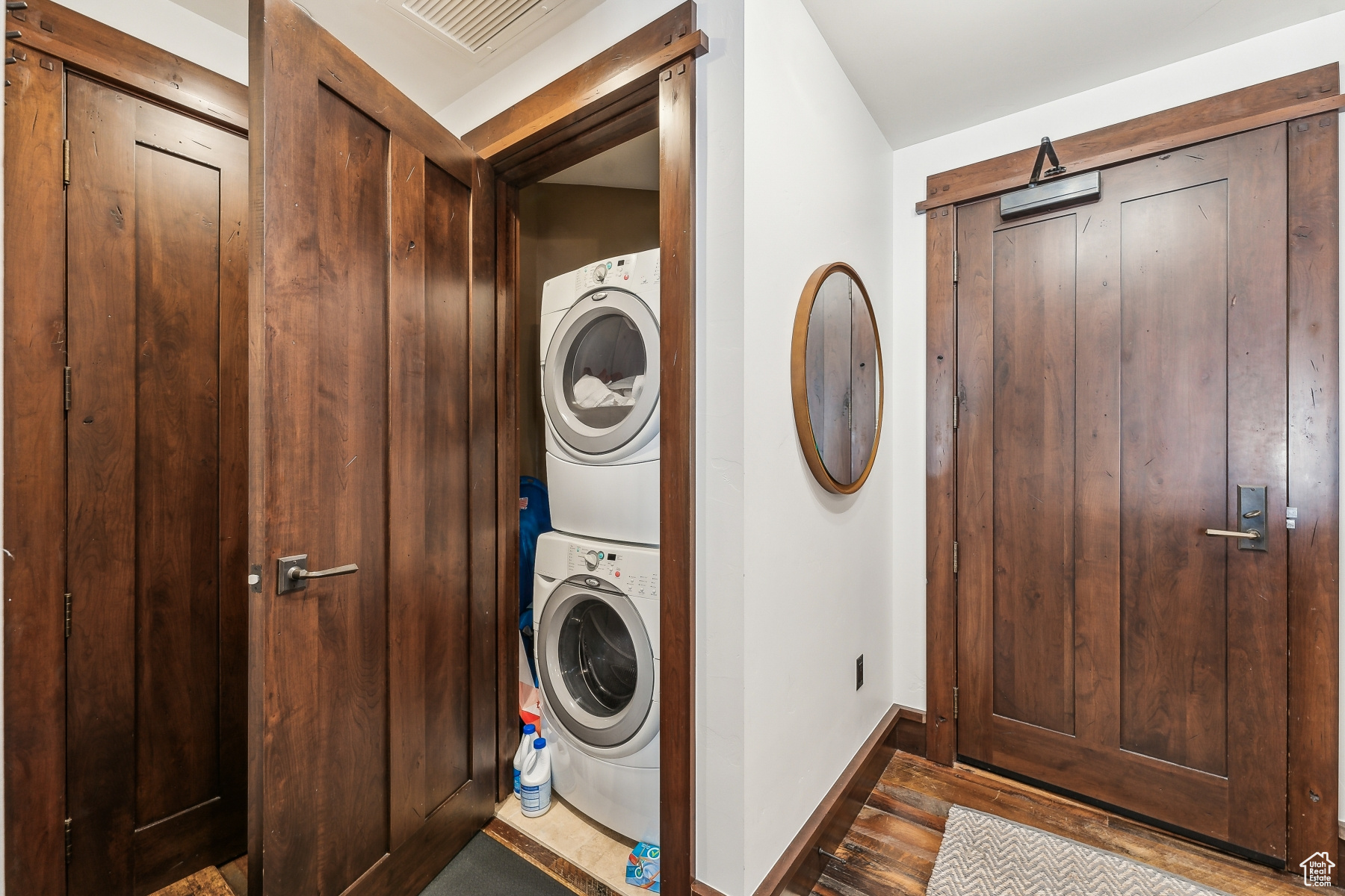 Park City, Utah 84060, United States, 2 Bedrooms Bedrooms, ,3 BathroomsBathrooms,Residential,Active,100118