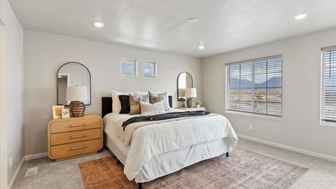 Tiny photo for 44 N PROVO RIVER RD, Saratoga Springs, UT 84045 (MLS # 2145658)