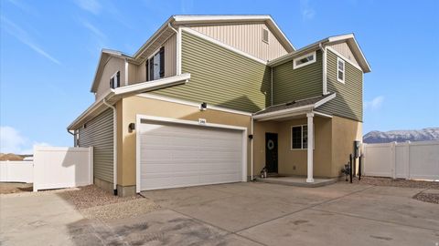 Photo of 44 N PROVO RIVER RD, Saratoga Springs, UT 84045 (MLS # 2145658)