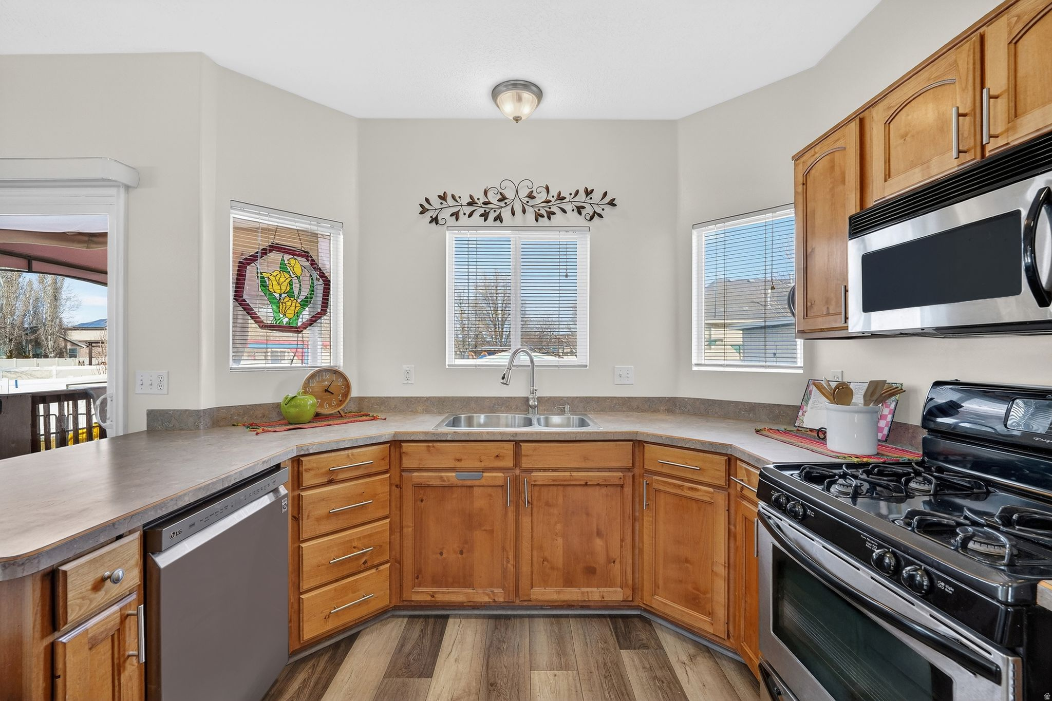 VILLAGE COTTAGES - Residential