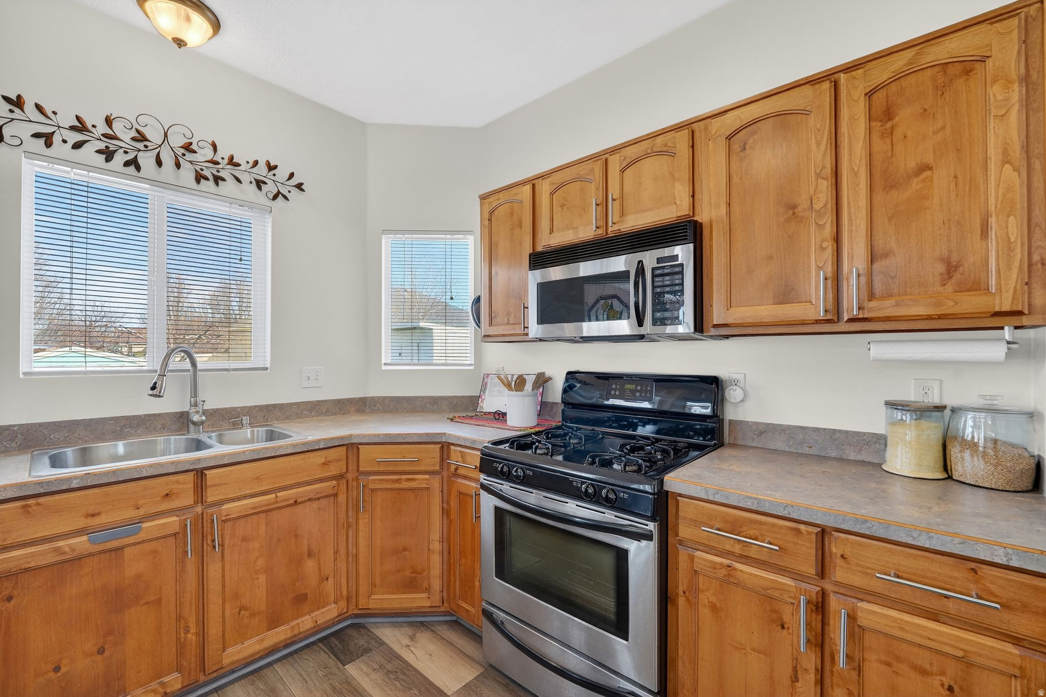 VILLAGE COTTAGES - Residential