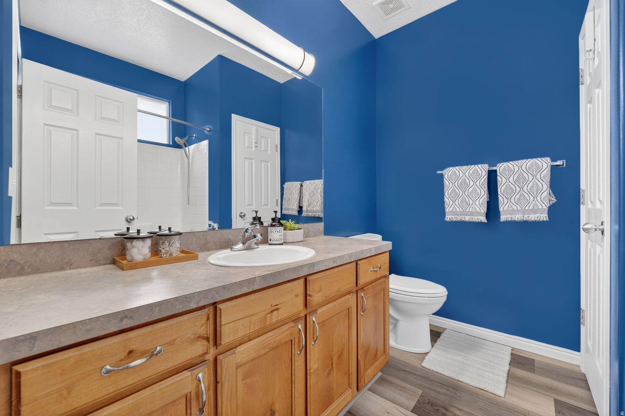 VILLAGE COTTAGES - Residential