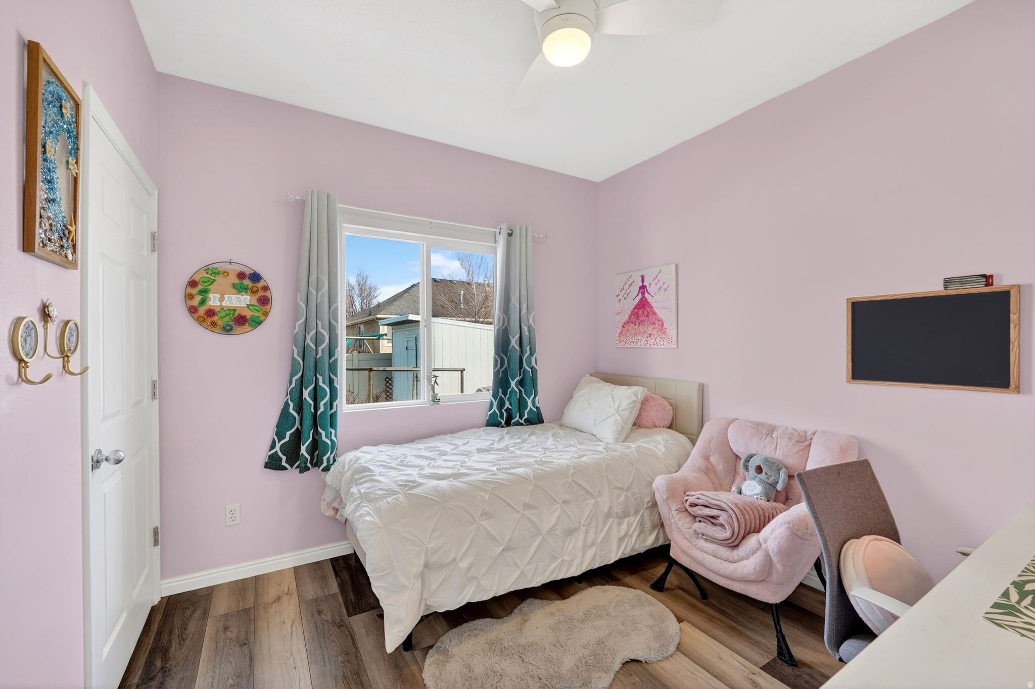 VILLAGE COTTAGES - Residential