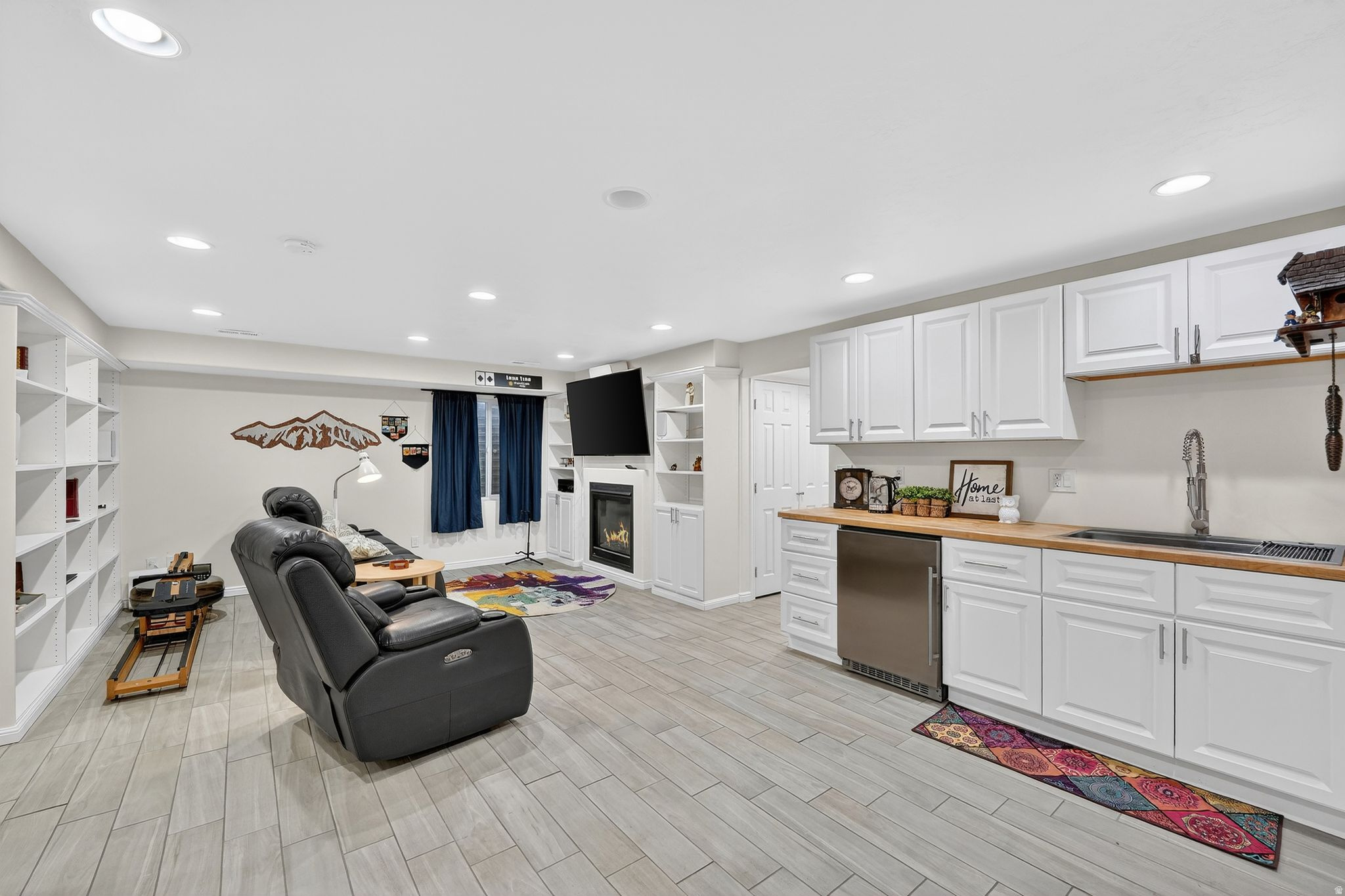 VILLAGE COTTAGES - Residential