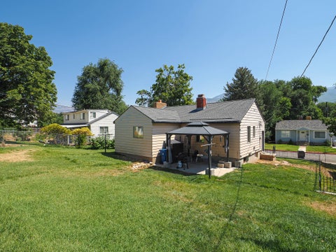 Tiny photo for 117 E COUNTRY CLUB DR S, South Ogden, UT 84405 (MLS # 2176192)
